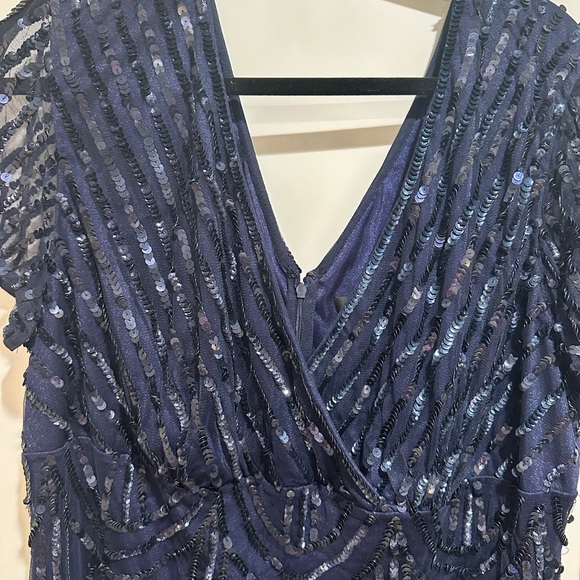 Elegant Navy Sequin Dress - Picture 4 of 5